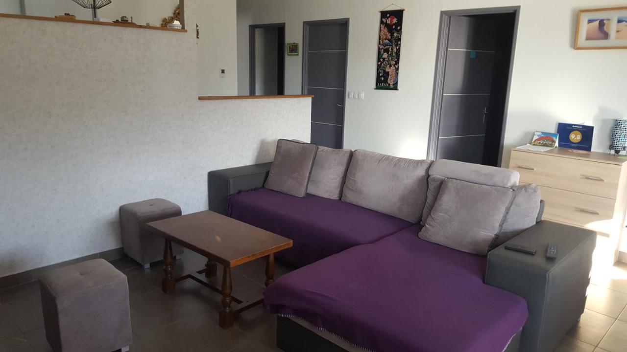 1 Chambre Privative Avec Bureau Et Cuisine Dans Maison 105 M2 Montfaucon Montfaucon  Dış mekan fotoğraf